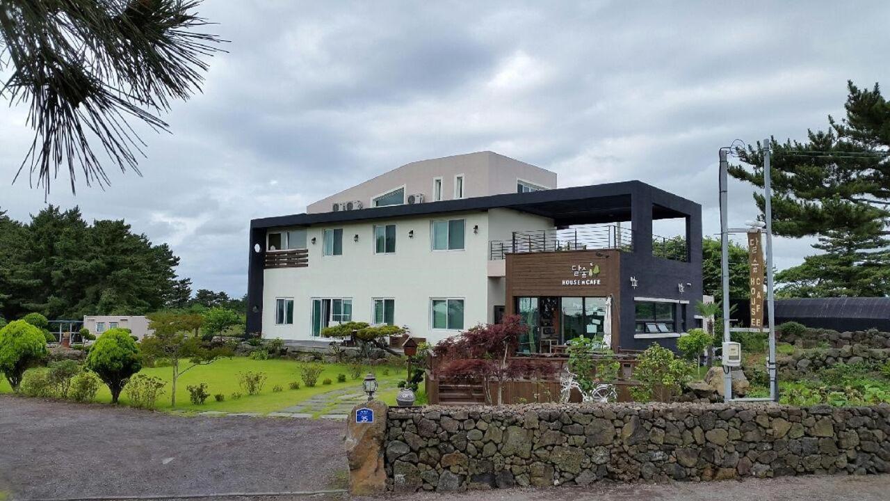 Moon Forest Guesthouse Jeju Exterior foto