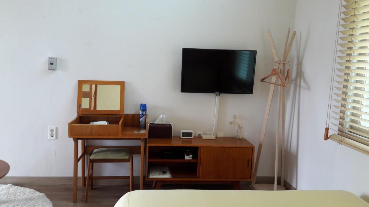 Moon Forest Guesthouse Jeju Exterior foto