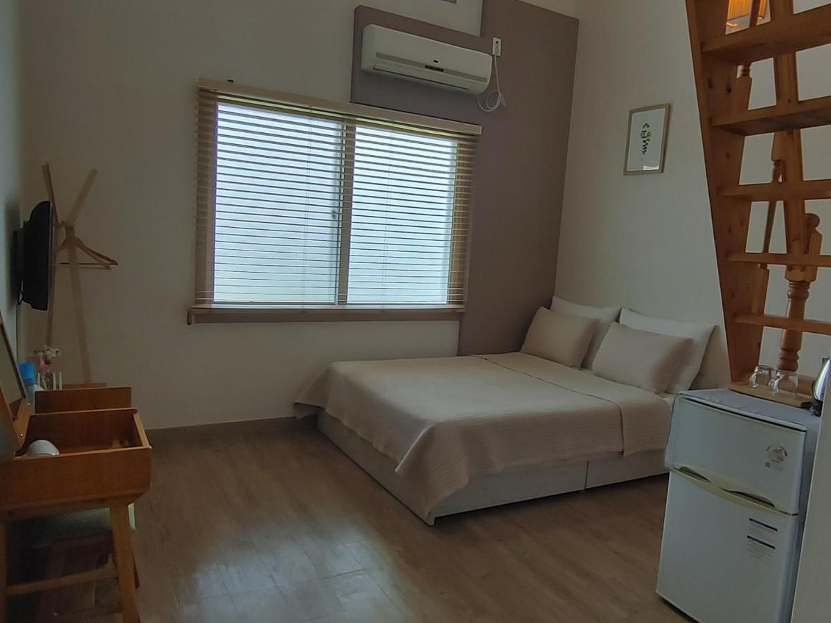 Moon Forest Guesthouse Jeju Exterior foto