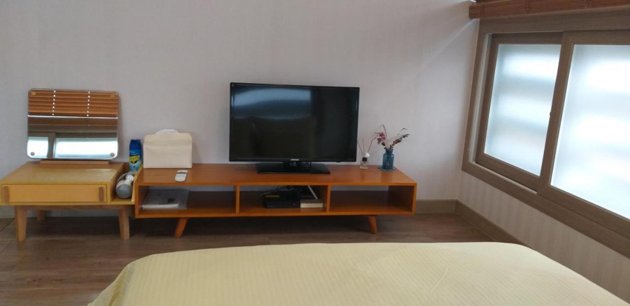 Moon Forest Guesthouse Jeju Exterior foto